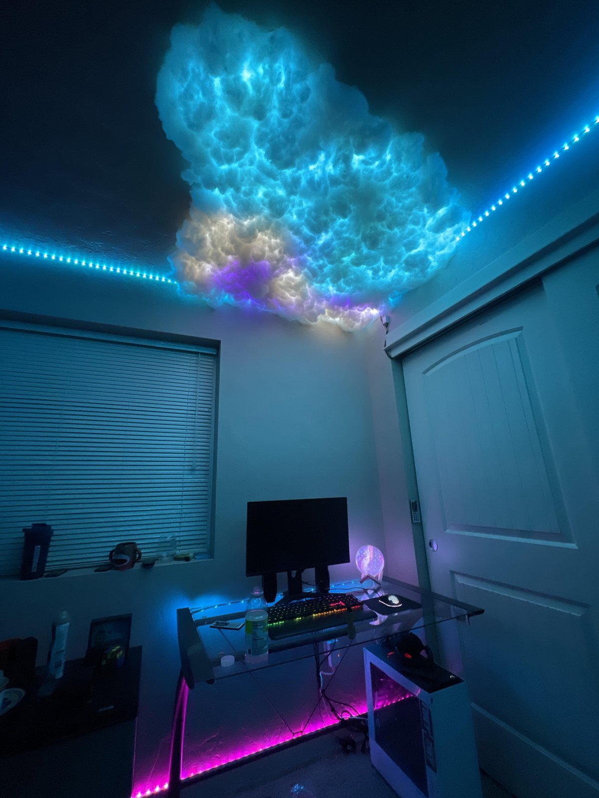 Облака на потолке с подсветкой