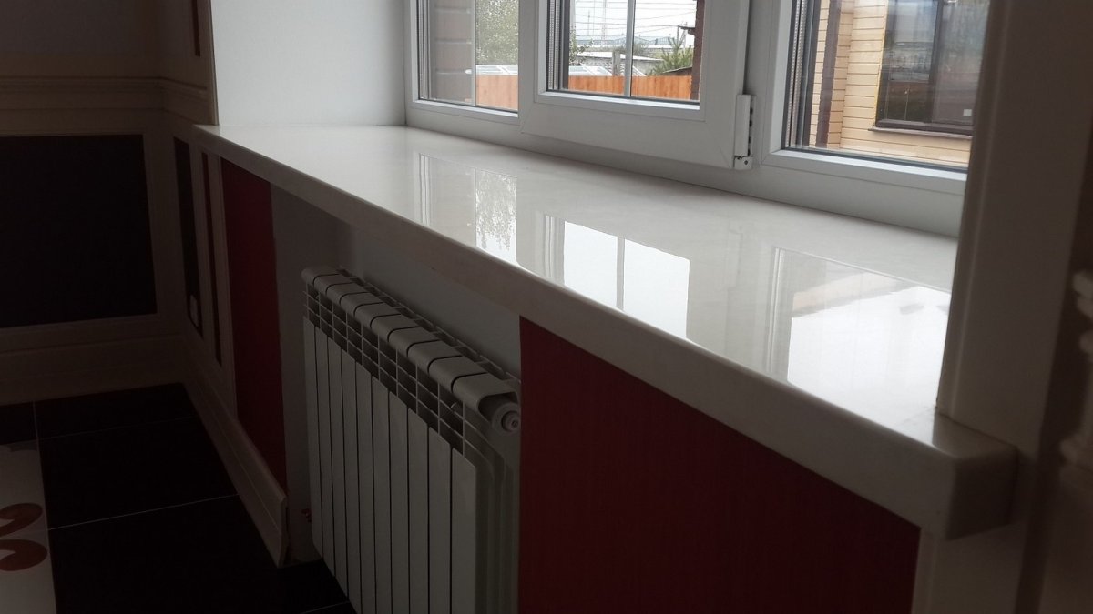 Подоконники глянцевые Рехау