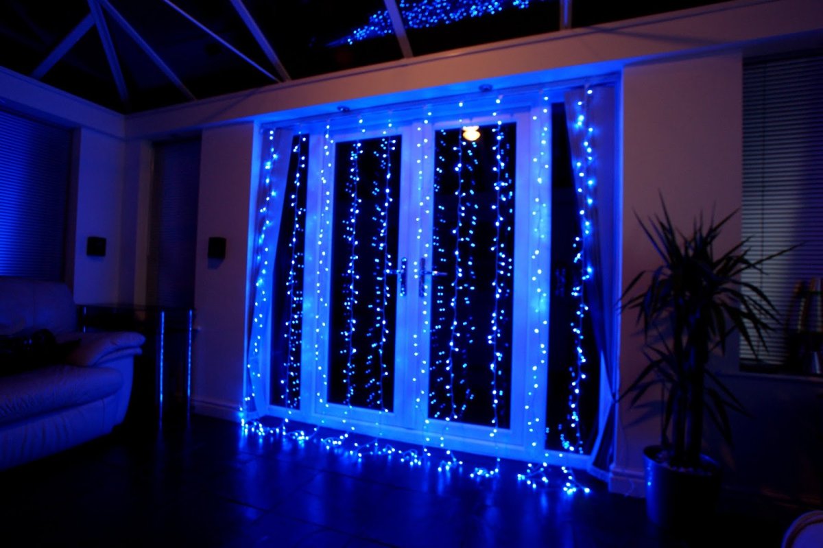 Светящиеся украшения на окна