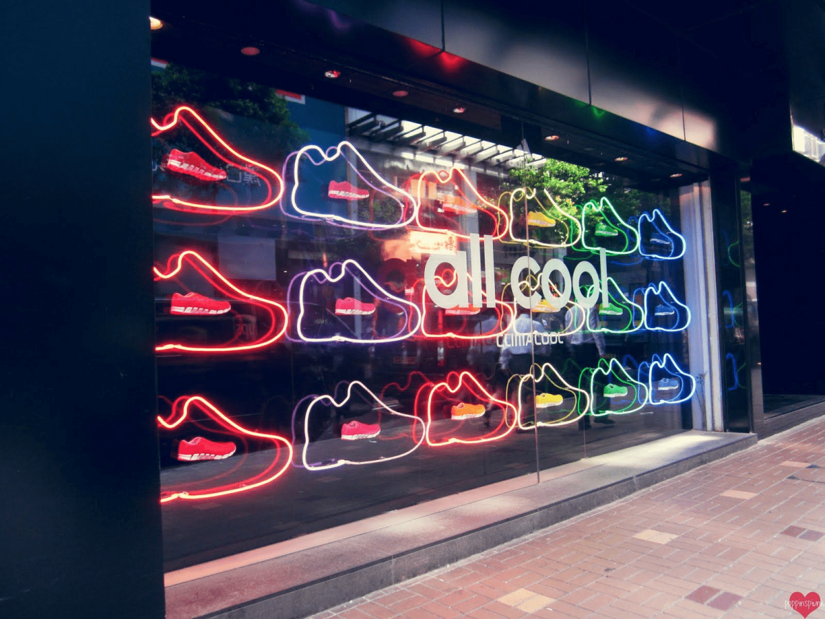 Витрина неон