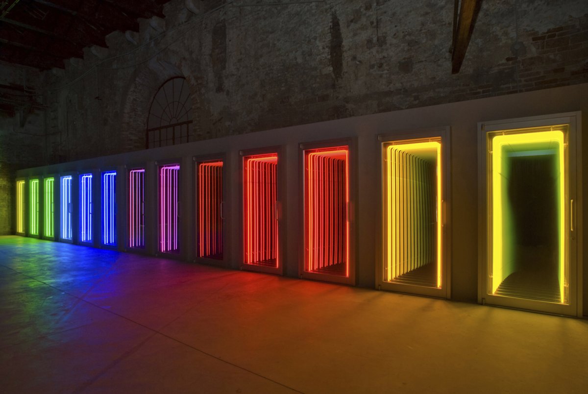 Светодиодная подсветка окна