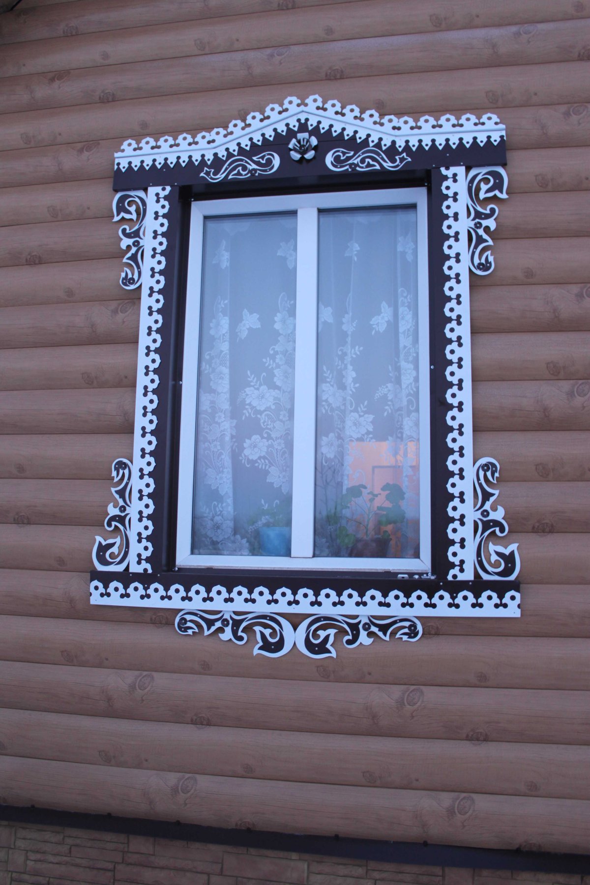 Резная обналичка на окна