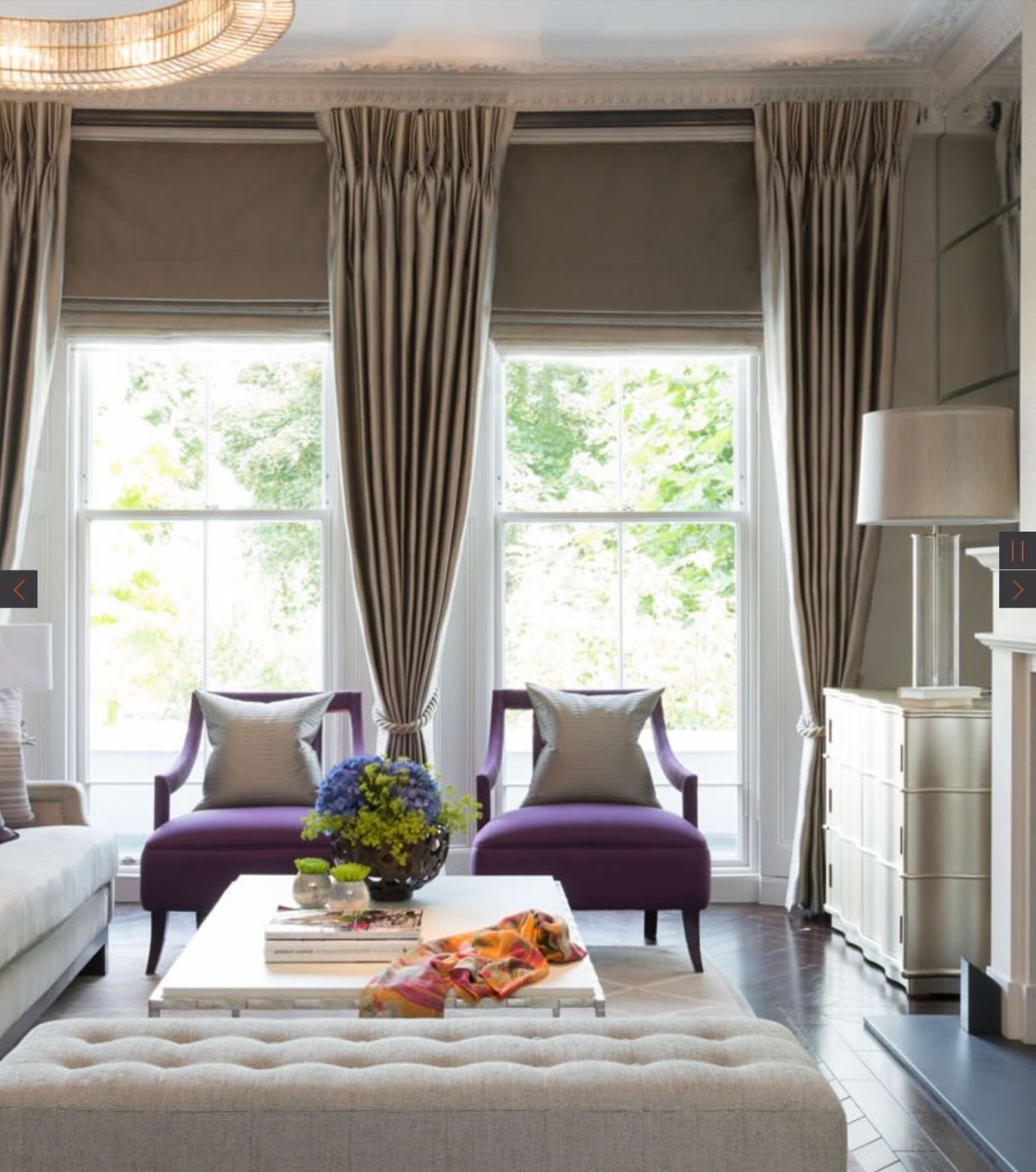 Шторы на широкие окна в гостиной