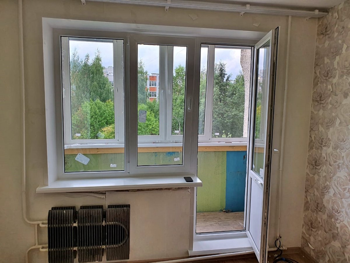 Балконный блок Рехау