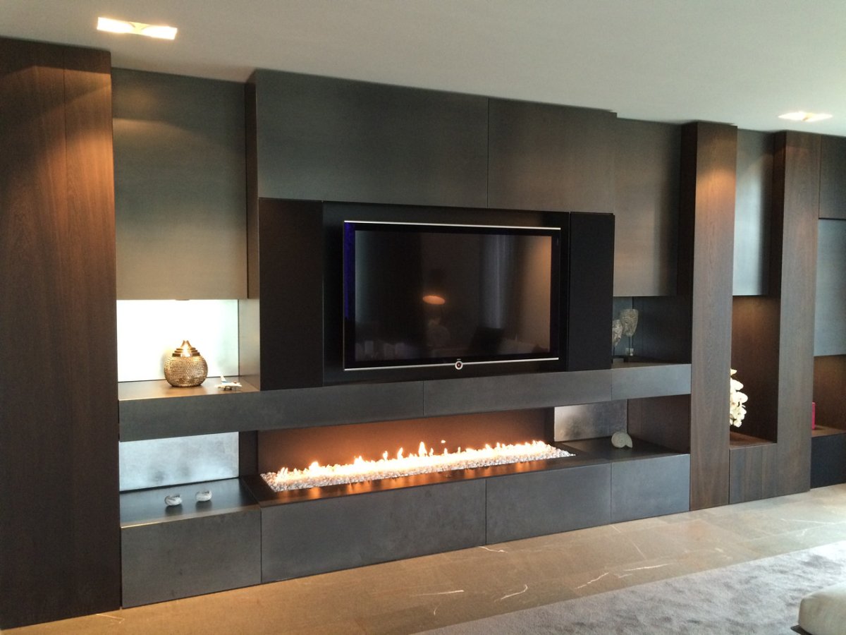 Стенка с камином в гостиную