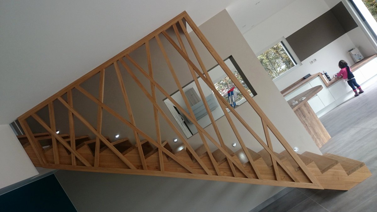 Ограждение лестницы из фанеры