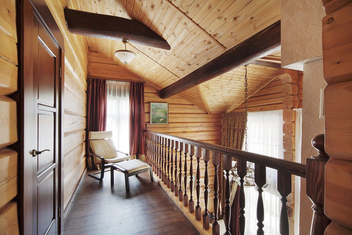 Отделка коттеджей деревом