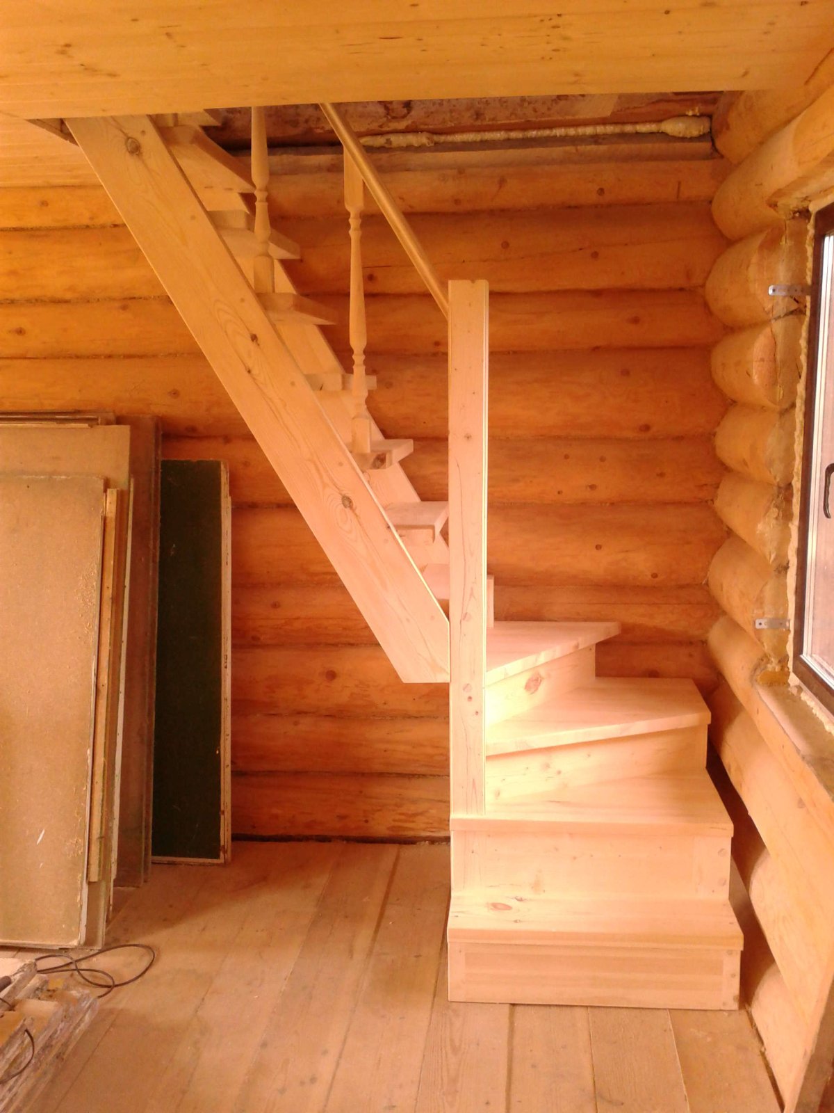 Дачная лестница на второй этаж