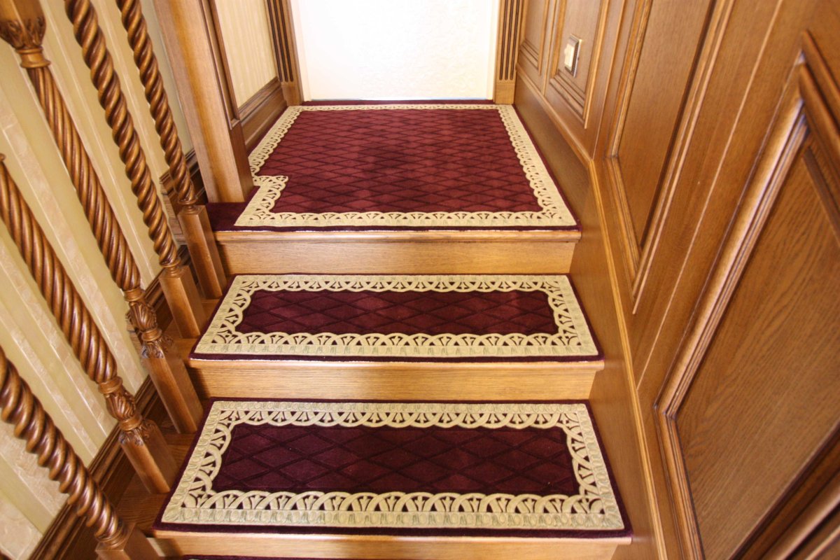 Ковер на лестницу