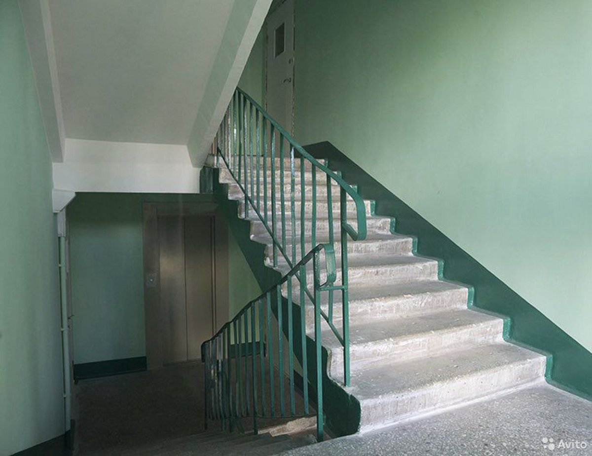 Цвет стен в подъезде