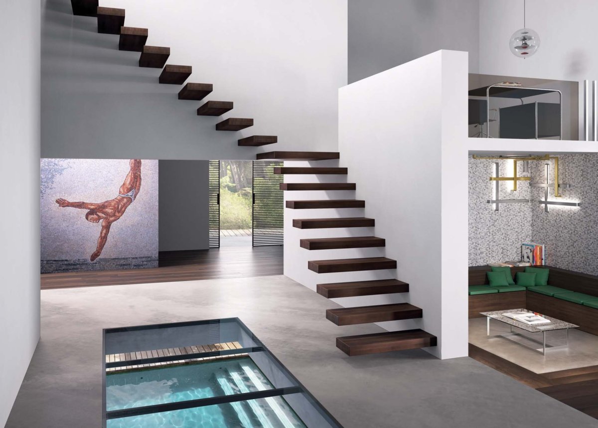 Лестница пристенная