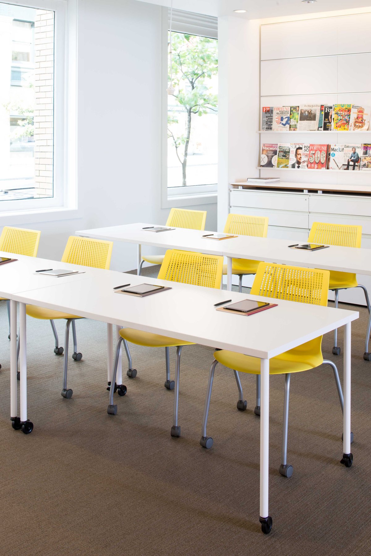 Дизайнерская Школьная мебель