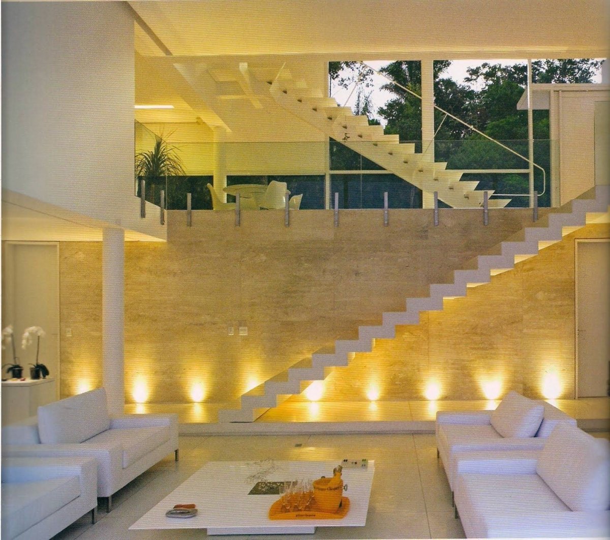 Освещение дома внутри