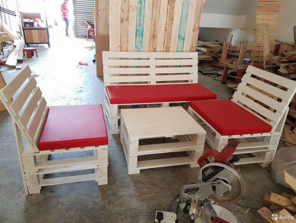 Стулья из поддонов