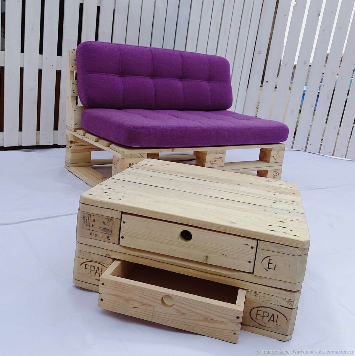Диваны и кресла из паллетов