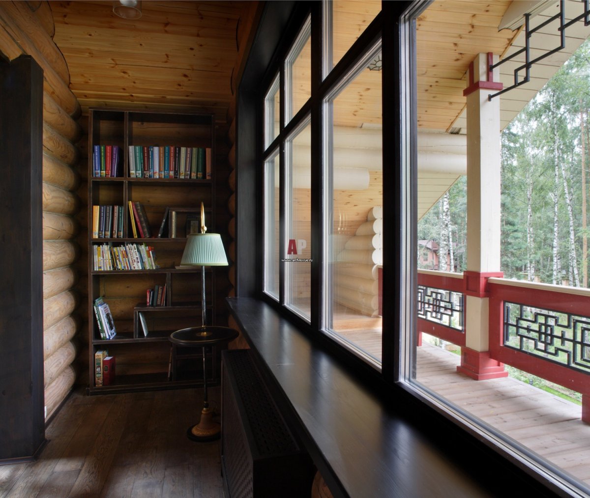 Лоджия в деревянном стиле