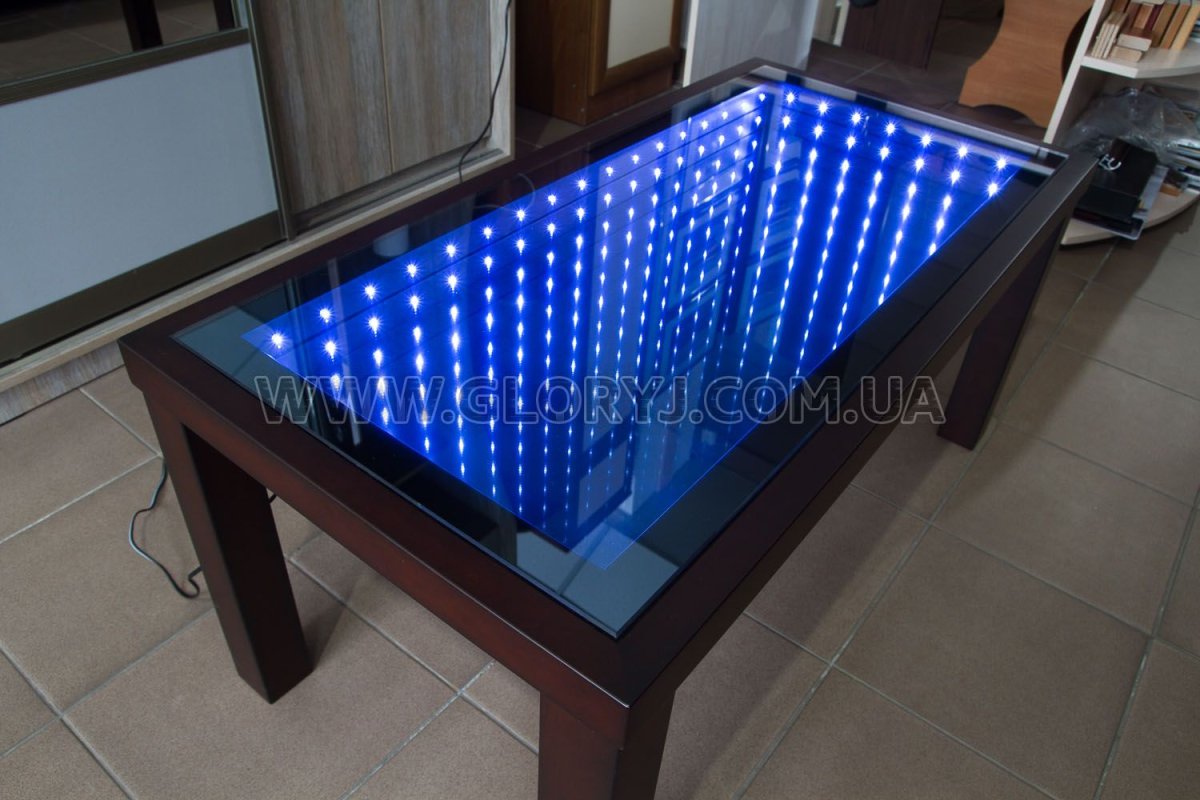 Стол с подсветкой внутри