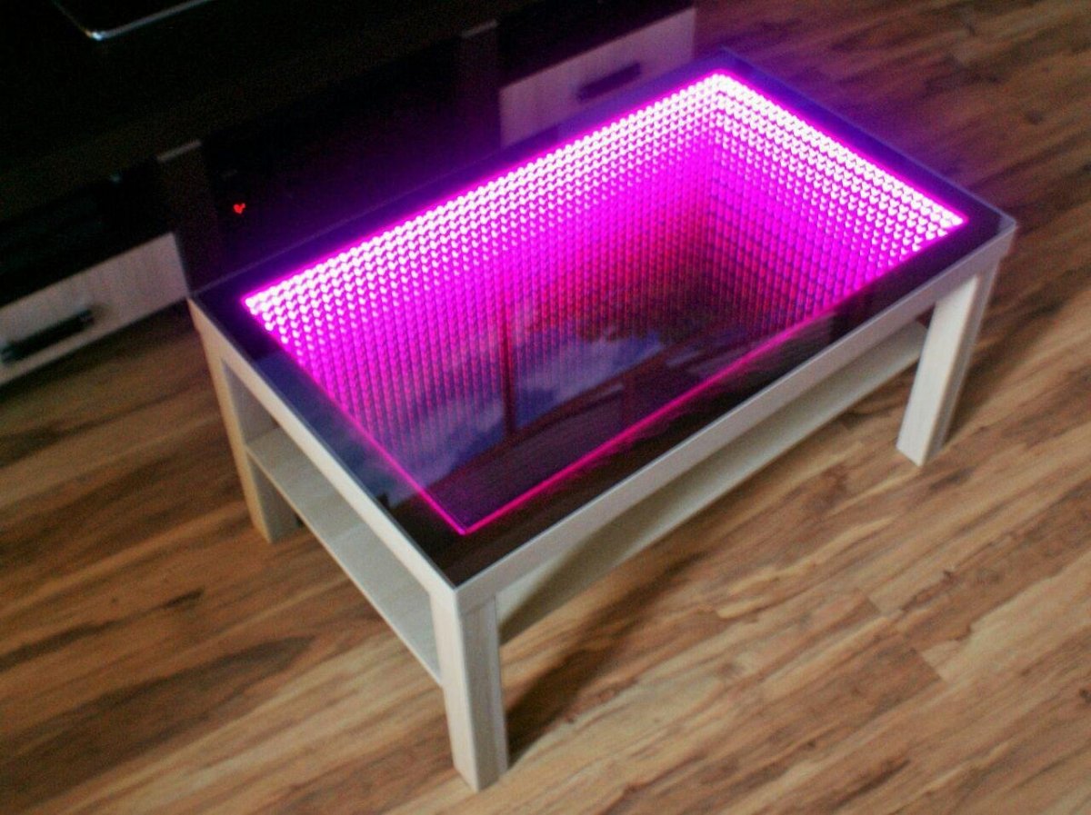 Стол с подсветкой