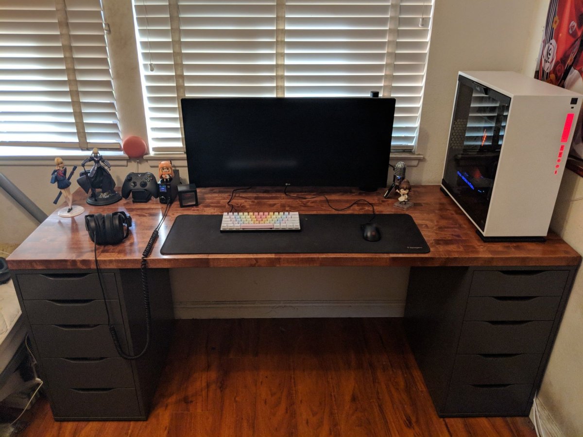 Кастомный компьютерный стол