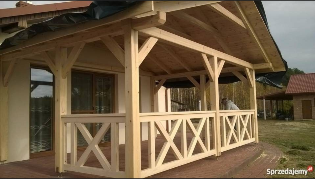 Веранда с крестами