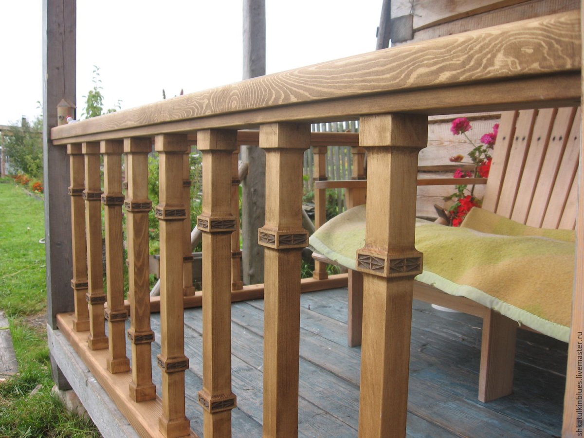 Ограждение террасы из дерева
