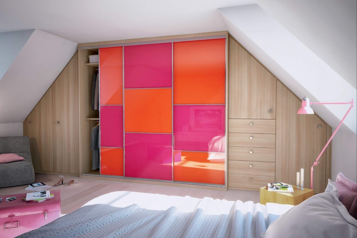 Шкаф на мансарде