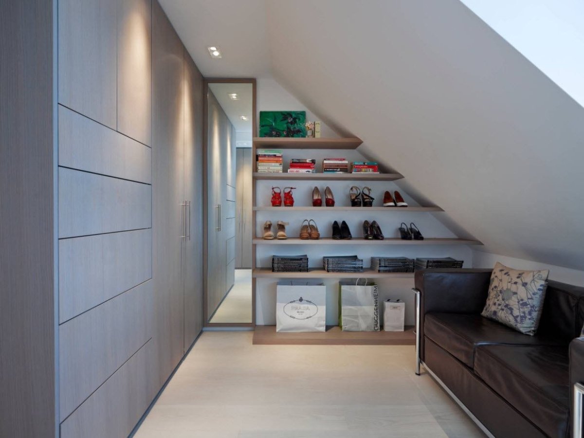 Гардеробная на мансарде