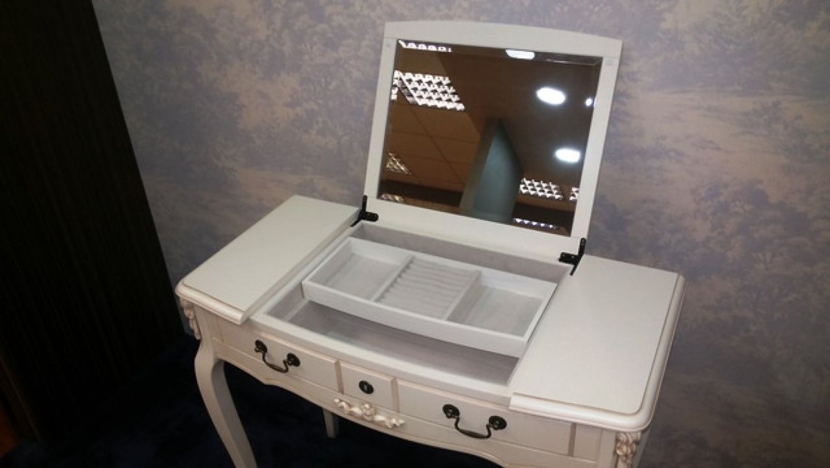 Туалетный стол белая роза f6609