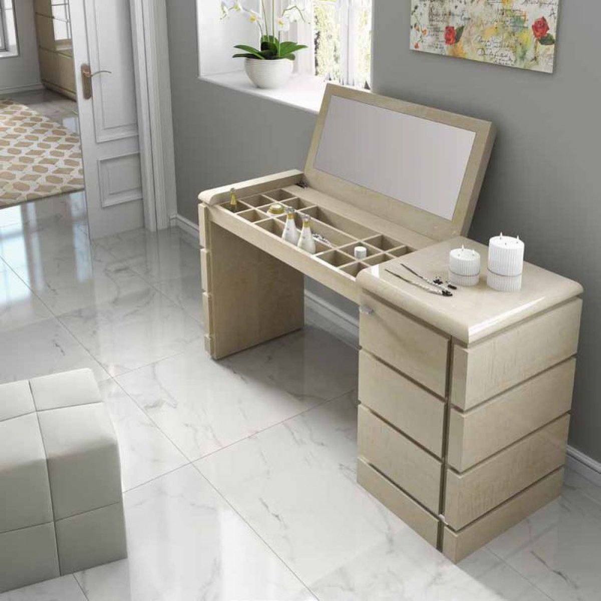 Стол туалетный с откидным зеркалом