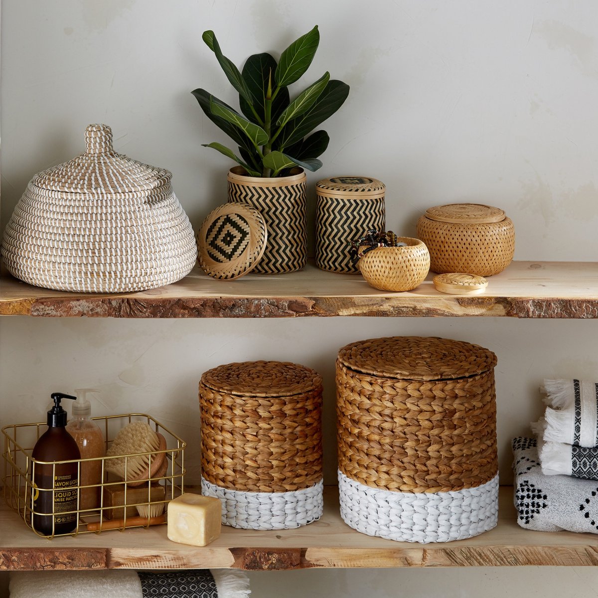 Плетеные корзины в интерьере