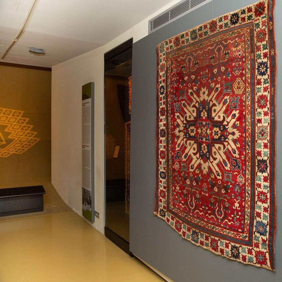 Azerbaijan National Carpet Museum - азербайджанский национальный музей ковра