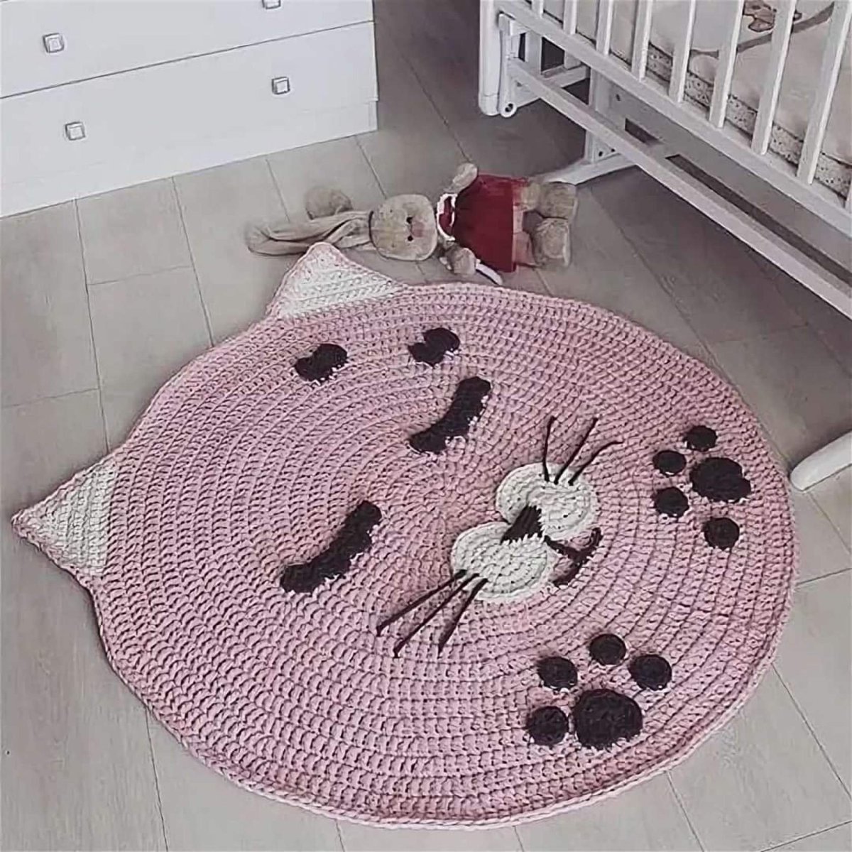 Вязаный детский коврик