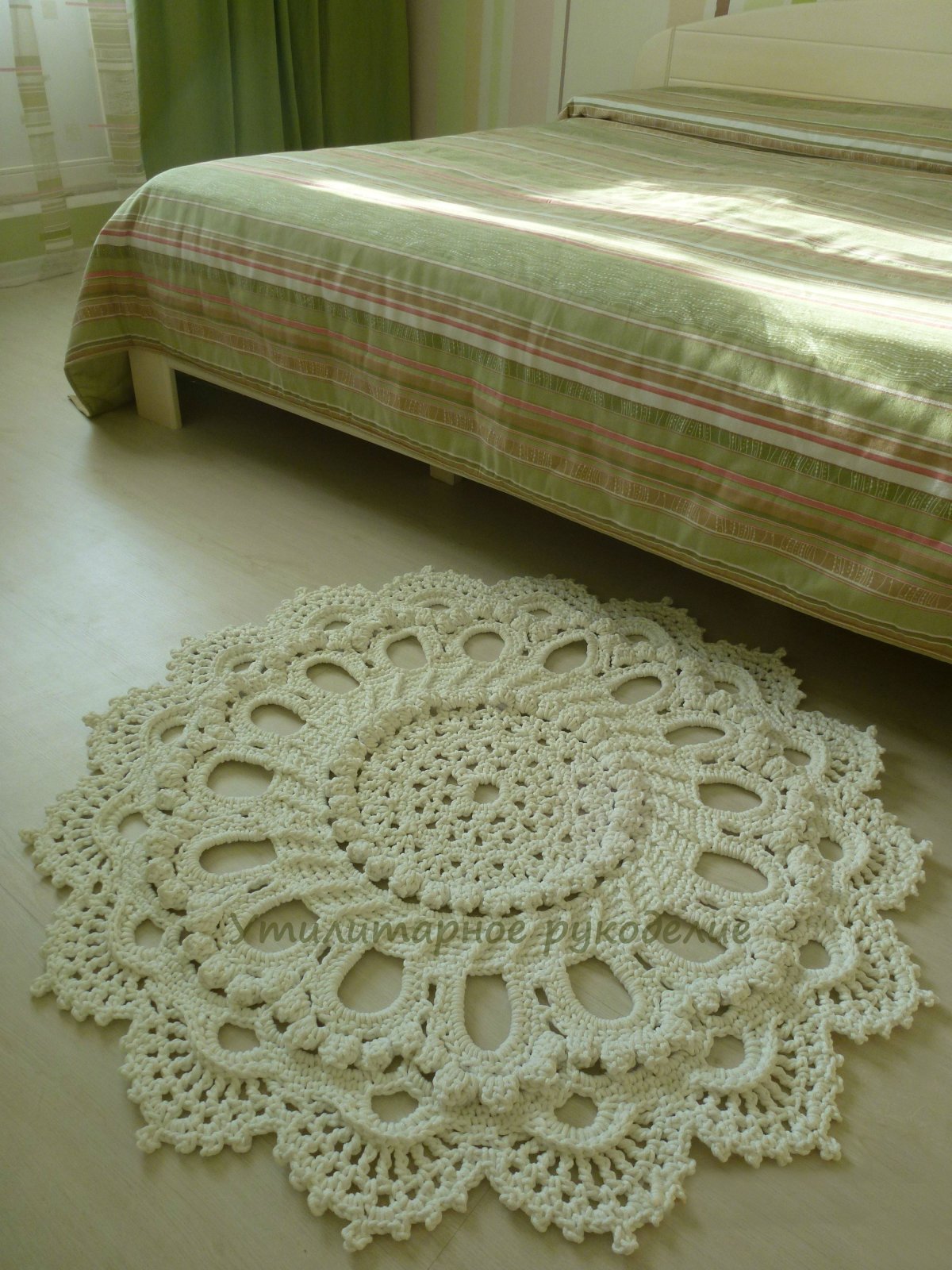 Ковер из бельевого шнура