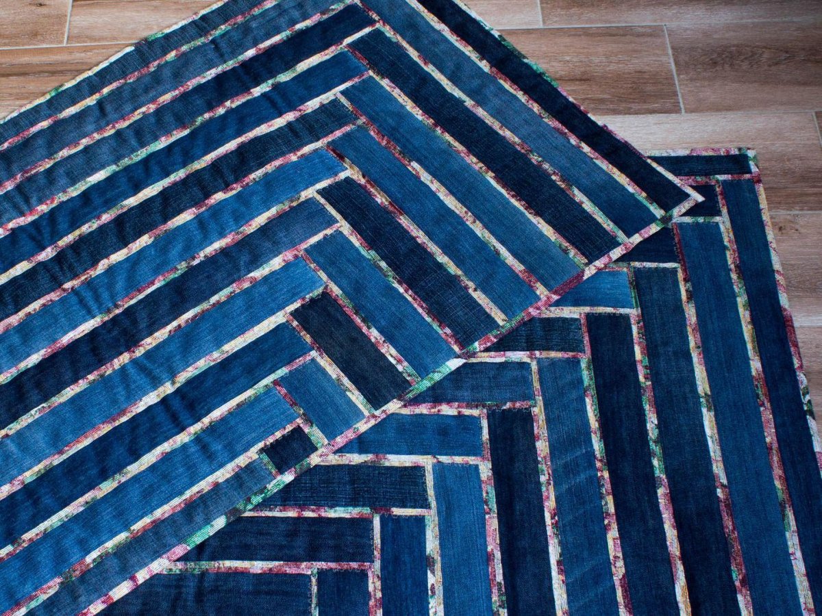 Коврик из джинсовых полосок