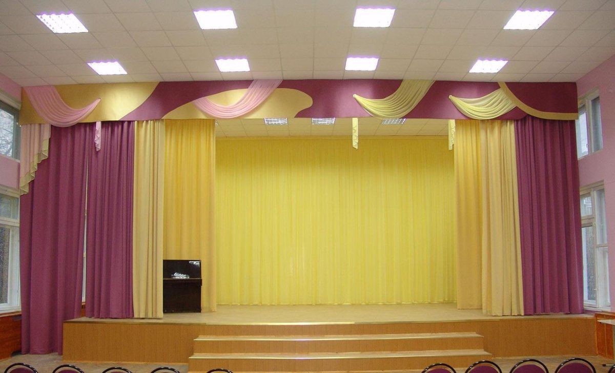 Одежда сцены для актового зала