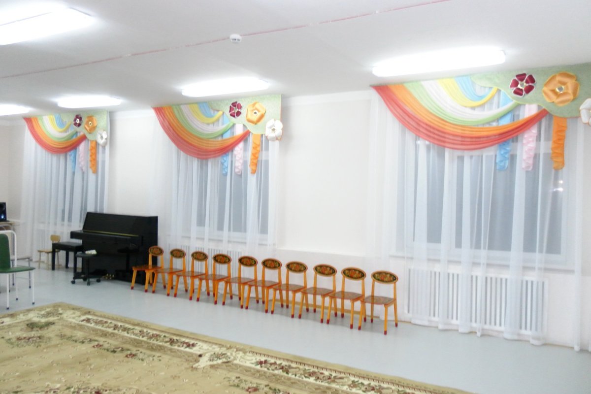 Интерьер музыкального зала в детском саду