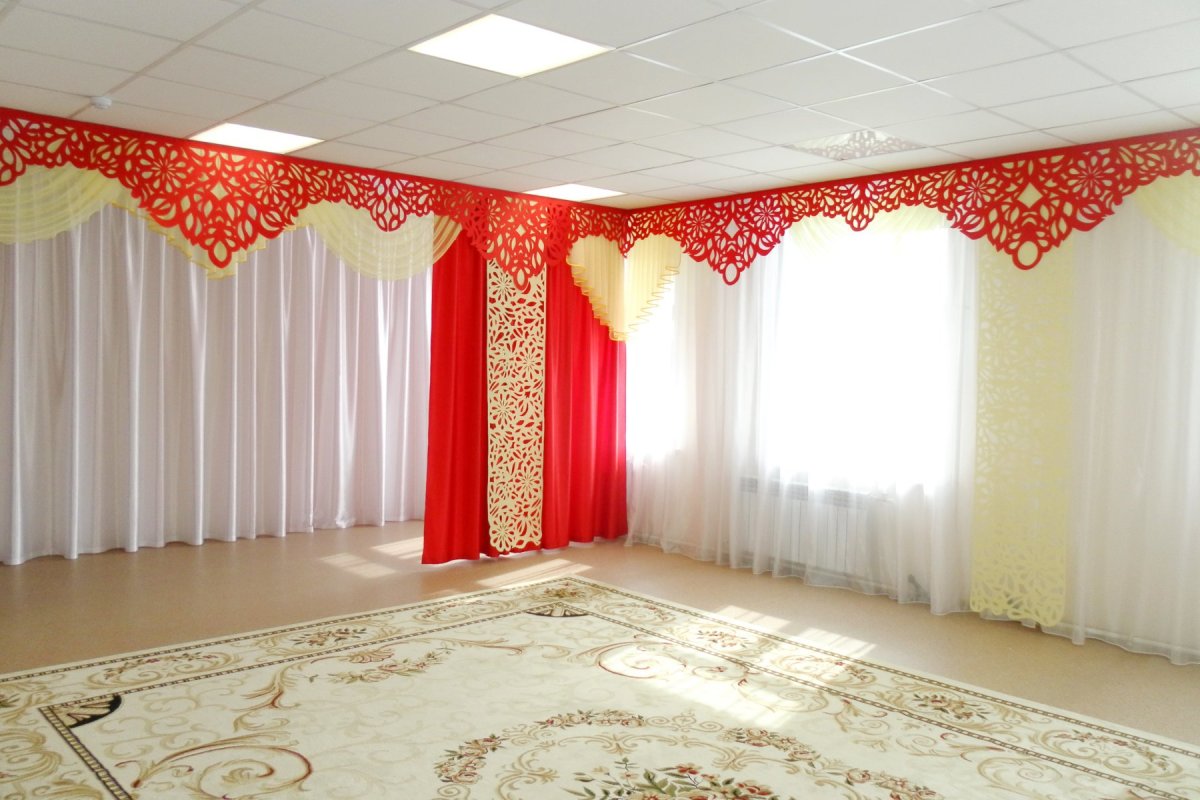 Шторы в музыкальный зал детского сада