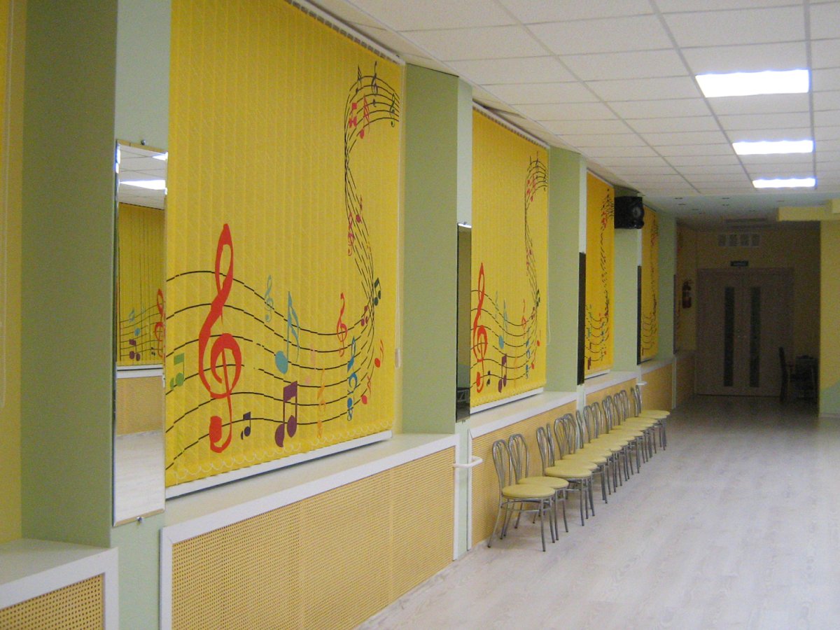 Стены в музыкальном зале