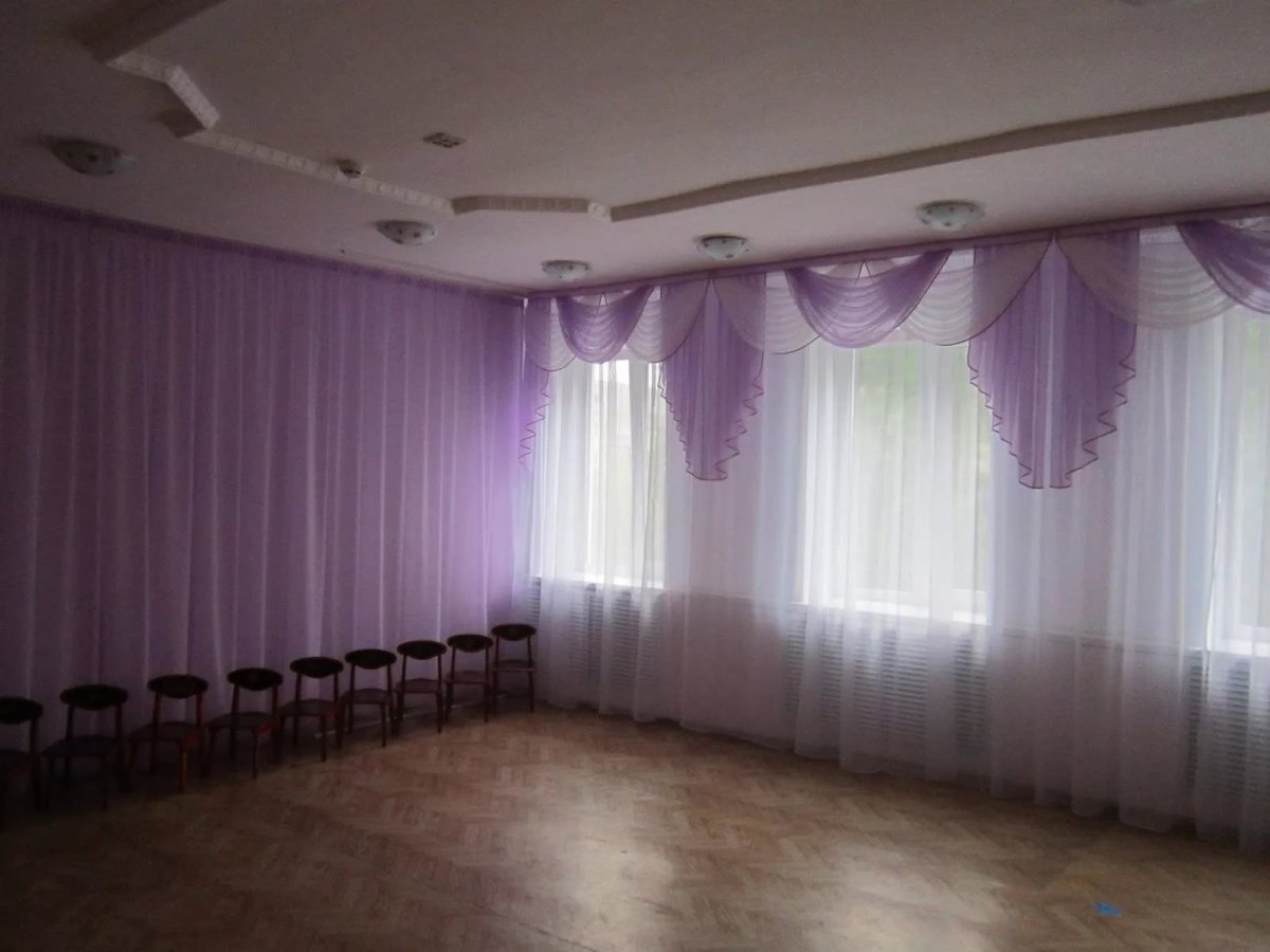 Шторы в музыкальный зал детского сада