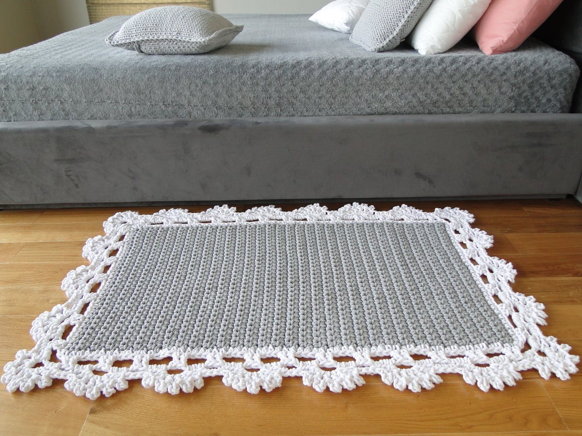 Прямоугольный коврик связанный крючком