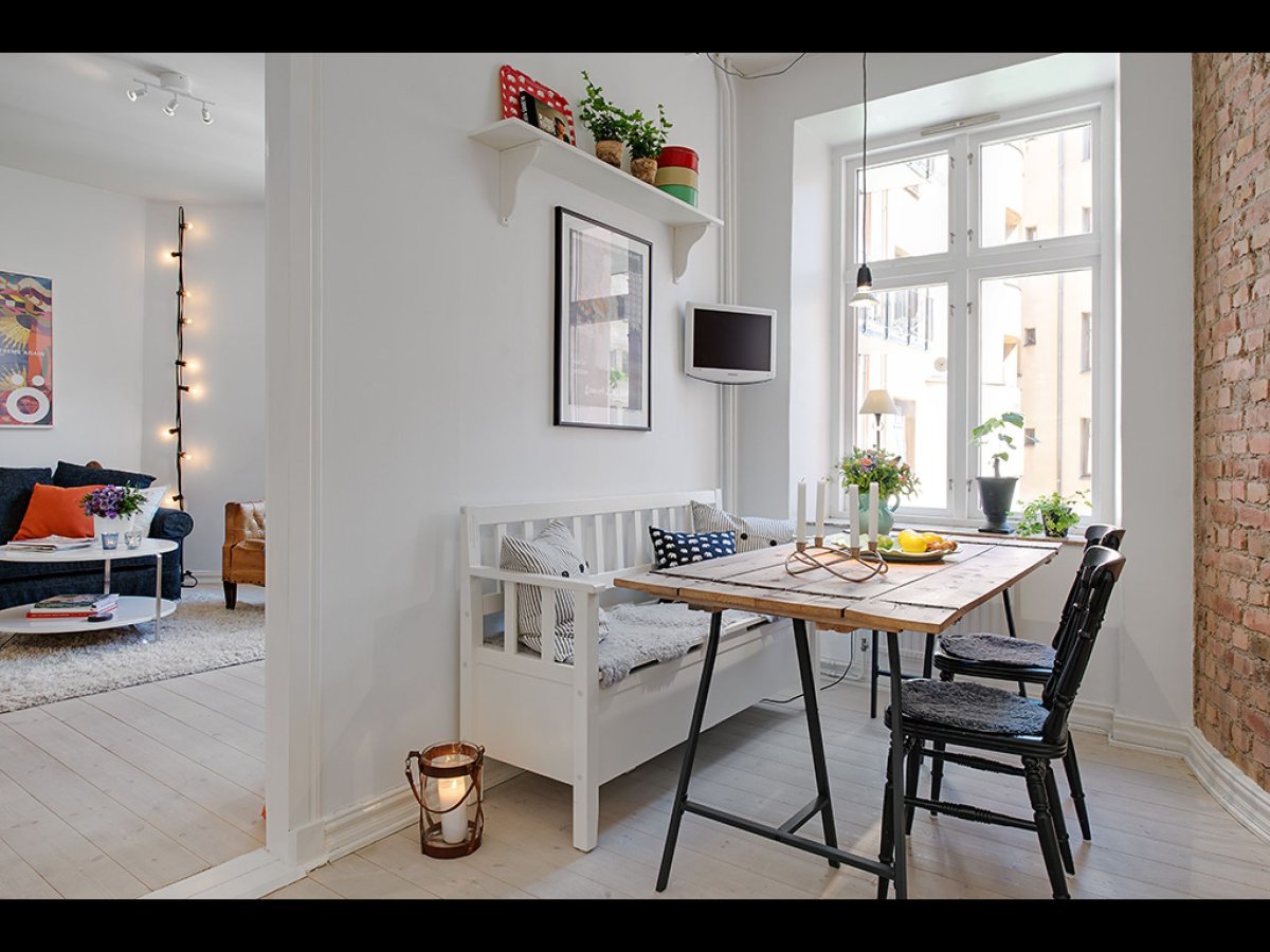 Кухня в скандинавском стиле с диваном