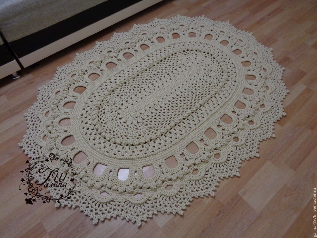 Овальный ковер из шнура