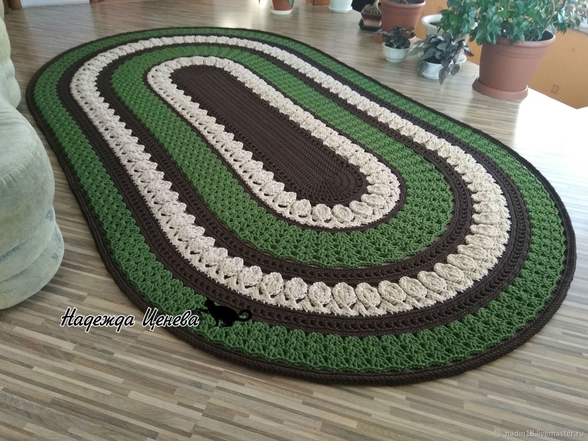 Красивый овальный коврик крючком