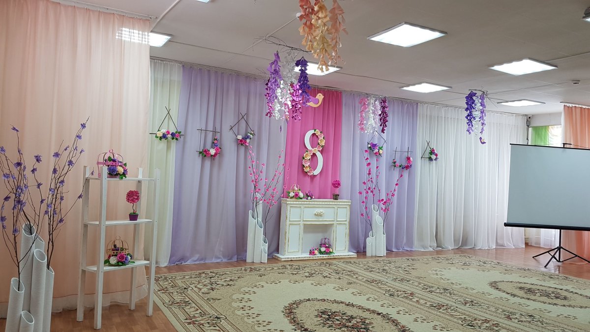 Музыкальный зал к 8 марта в детском саду