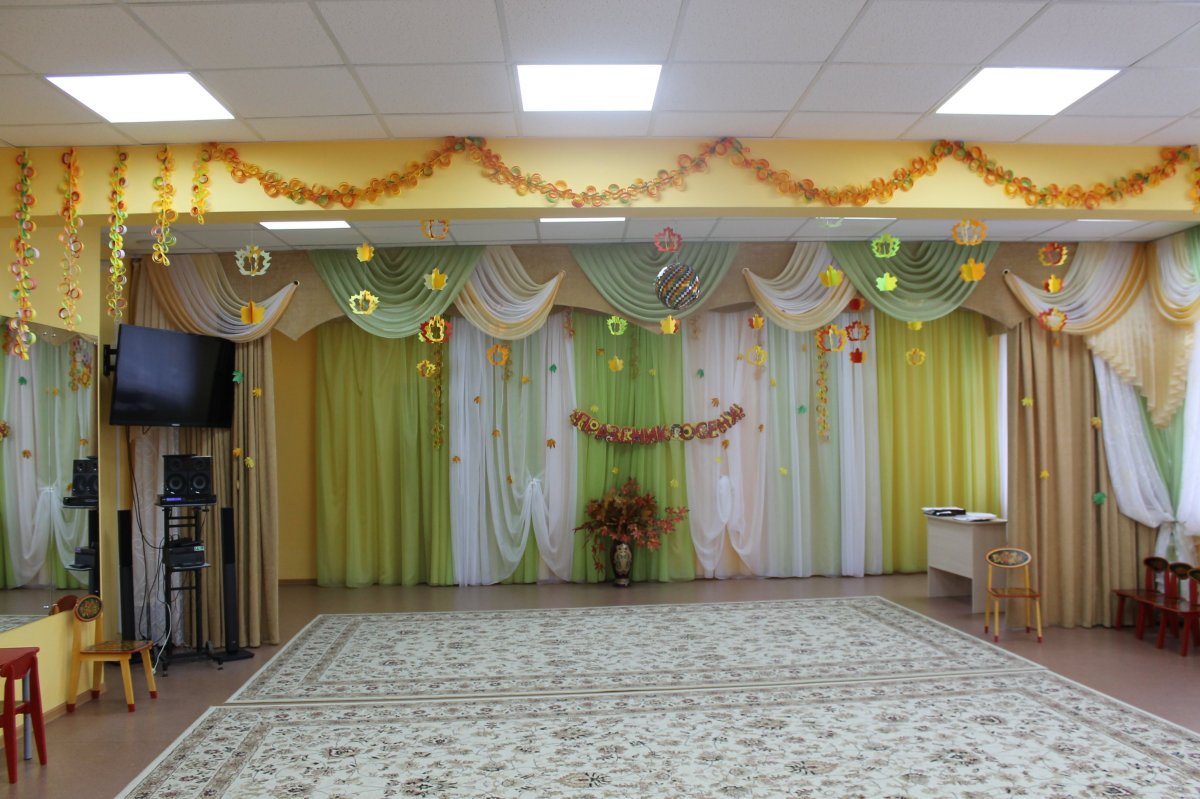 Стенка для музыкального зала в детском саду