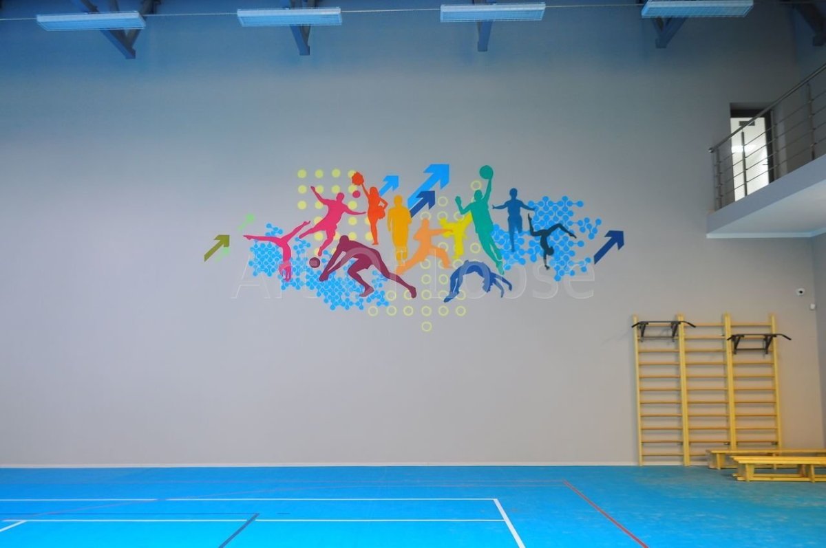 Расписанные стены в школе