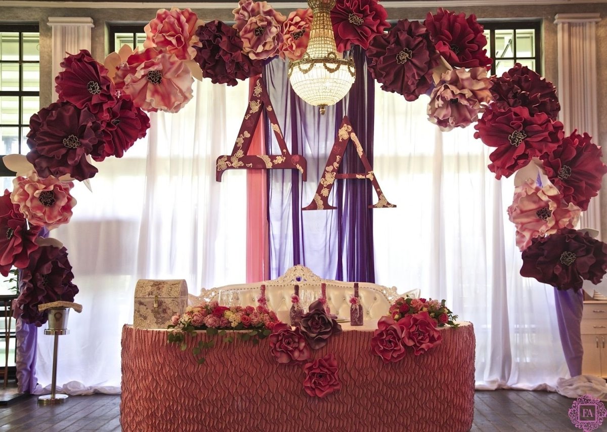 Украшение помещения цветами