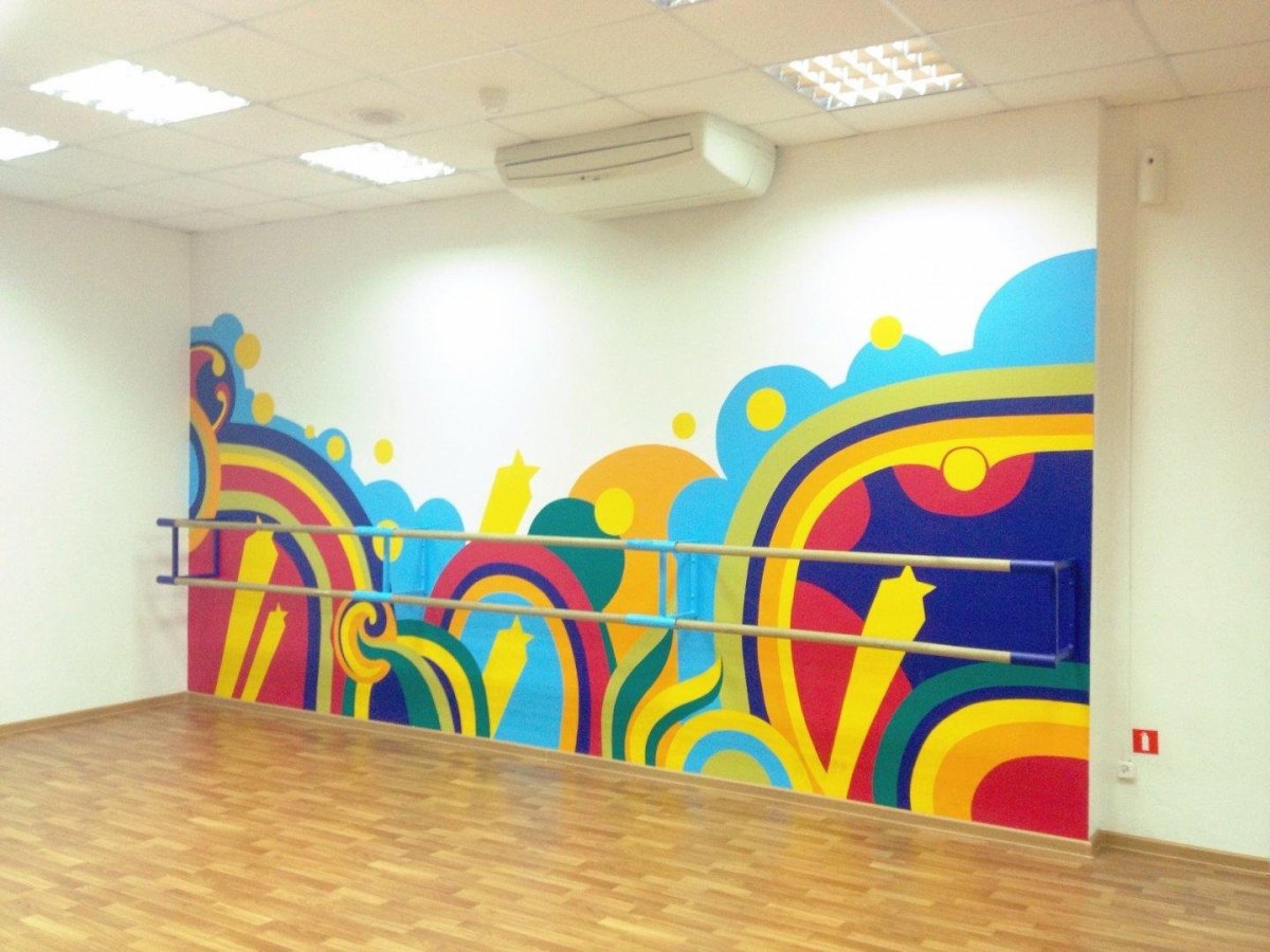 Роспись стен в спортзале