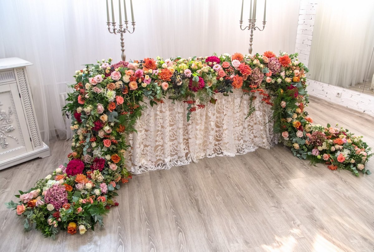 Гирлянда из цветов