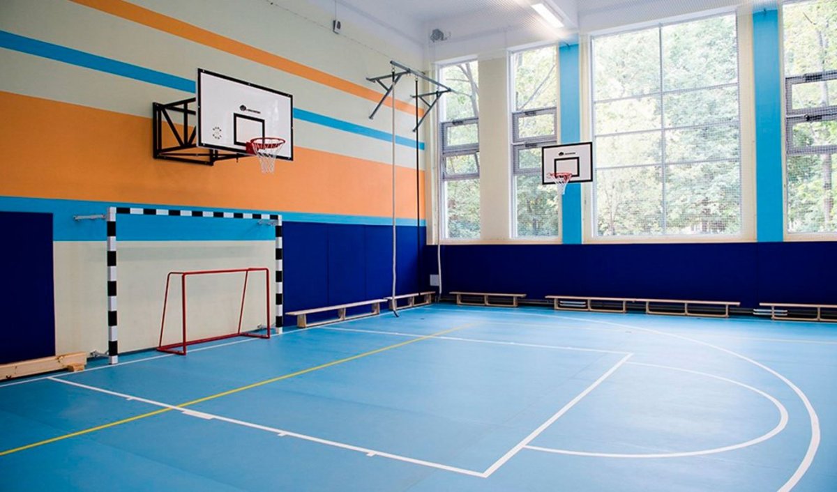 Самый маленький спортзал в школе